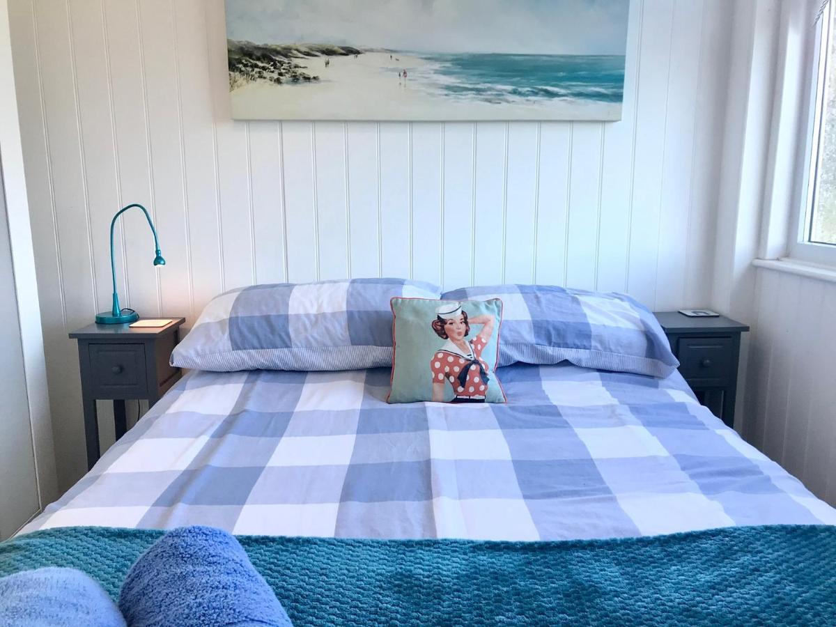 Chalet Wight Waves Holidays *